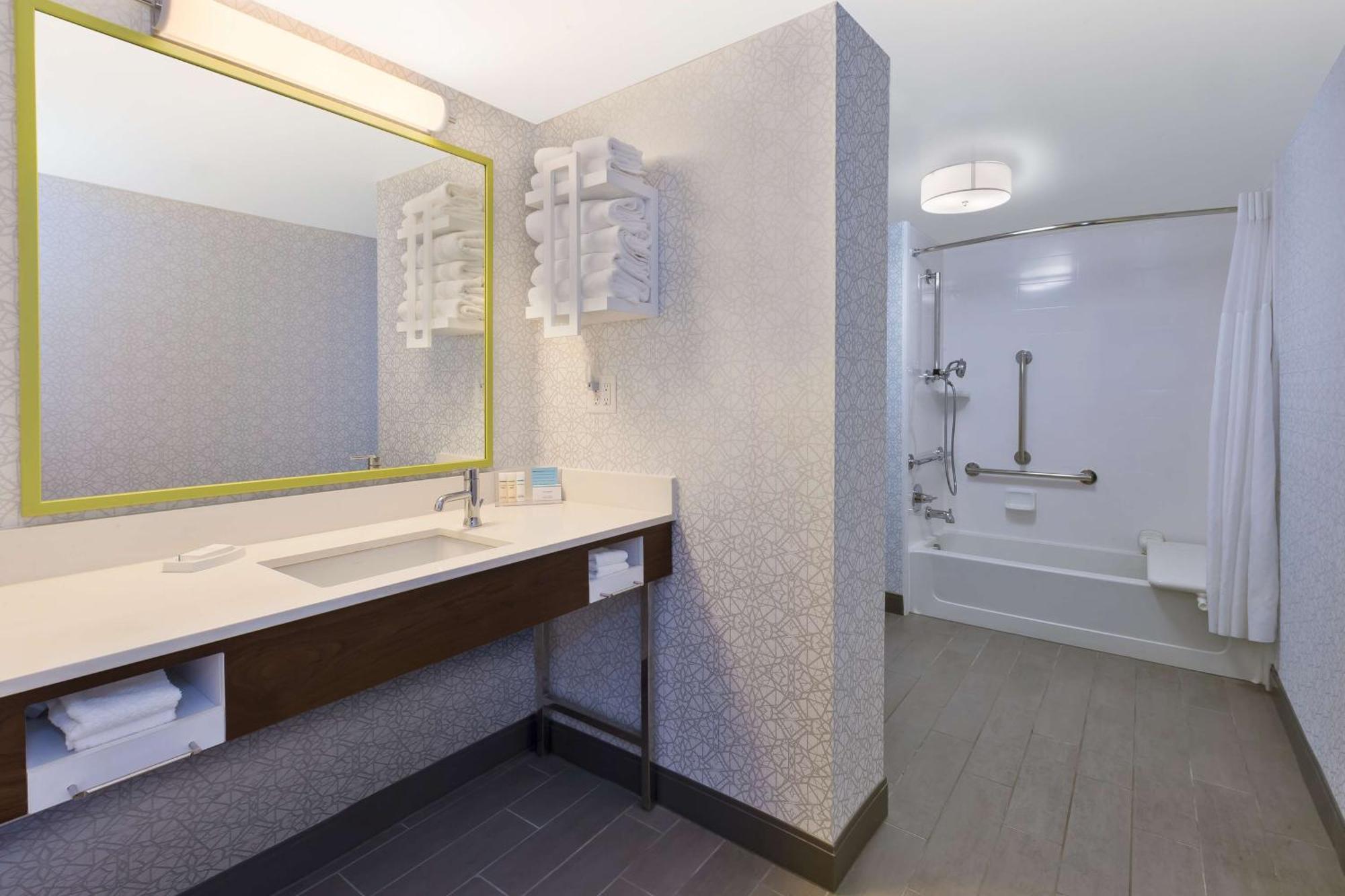 Hampton Inn Traverse City Exterior foto